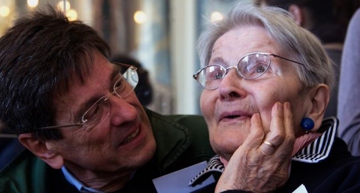 Il faut sortir les seniors de l’isolement et de la peur diffuse de perdre la tête.
